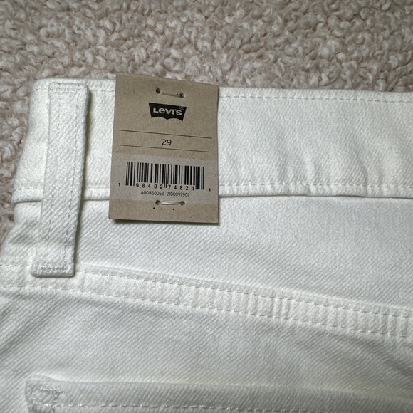 NWT Levi's Women White 311 Shaping Skinny Jeans Capris Size W29 Classic Style - Picture 9 of 12